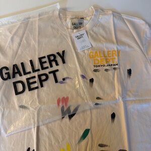 Gallery Dept Cream Tee with Graphic Accents